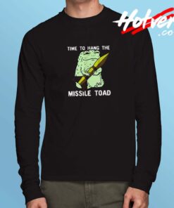 Funny Christmas Pun Festive Mistletoe Frog Toad Long Sleeve Tshirt