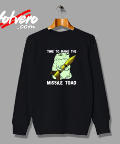Funny Christmas Pun Festive Mistletoe Frog Toad Vintage Sweatshirt Design