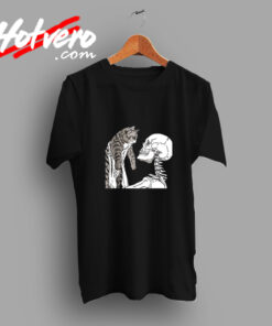 Skeleton Holding A Cat Lazy Halloween Vintage T shirt
